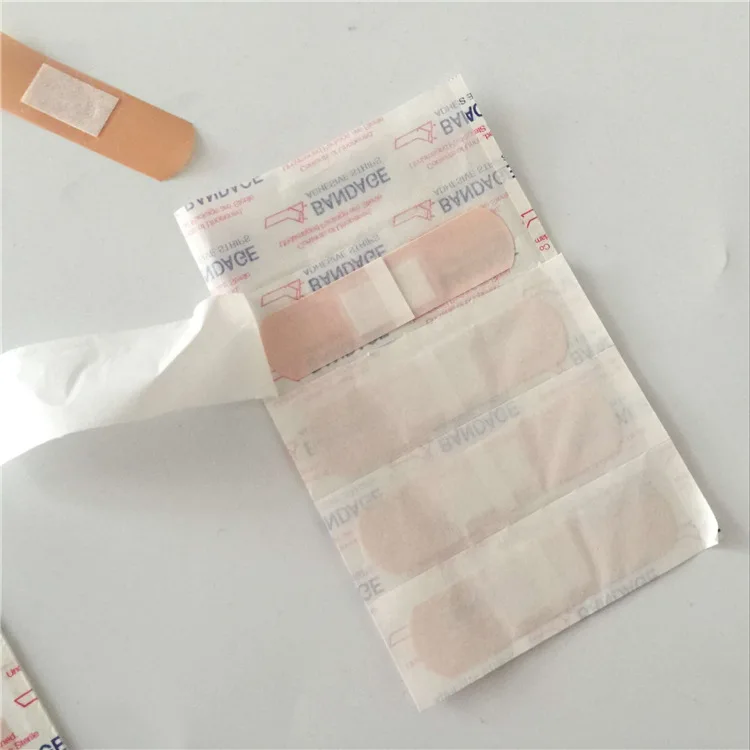 Bandage100PCs Водонепроницаемый дышащая милый мультфильм помощи гомеостатический самоклеющийся бинты аптечка первой помощи комплект для детей