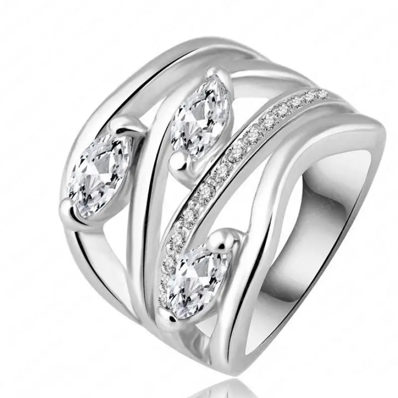 Ювелирные изделия из платины. Драгоценности из платины. Диамонд кольцо с бриллиантами. Кольцо из платины с бриллиантом. Платиновые ювелирные изделия.