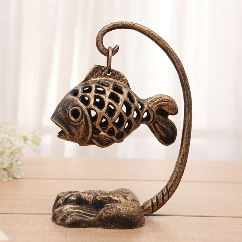 

Antique Gold Home Decor Tabletop Hollow Fish Design Cast Iron Hanging Lantern Candle Holder with Metal Base