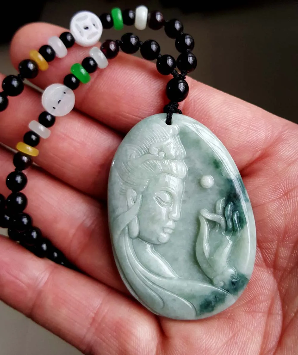 

Pure hand carved guanyin pendant Tie-in black bead necklace Men and women style restoring ancient ways