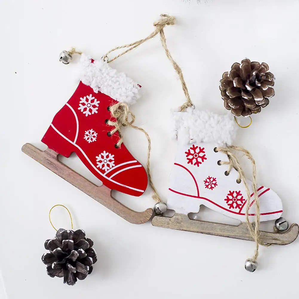 

Christmas Painted Hanging Decorations Ski Shoes-shaped Design Features Creative Patterns Christmas Tree Decoration
