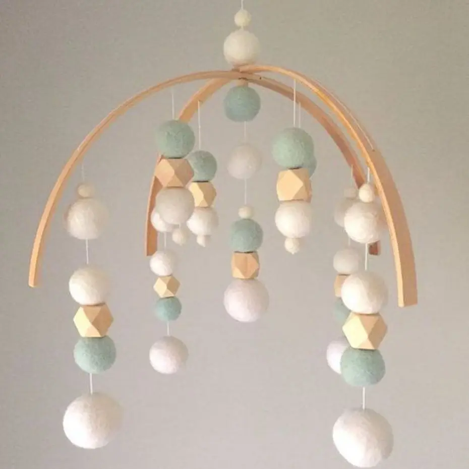 Lovely Wool ball Baby Mobile Baby Toys 0 12 Months Stroller Toy Baby