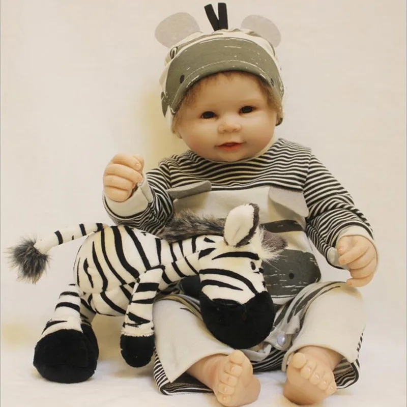 bébé reborn garçon en silicone