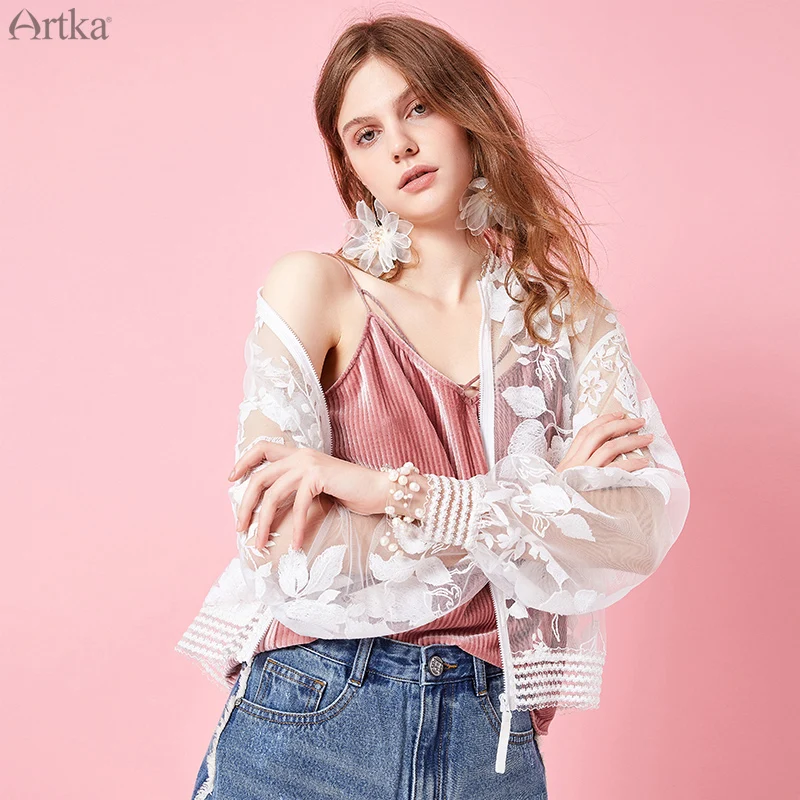 

ARTKA 2019 Spring Summer Thin Embroidery Short Coat Fashion Loose Casual Jacket For Women Designer Feature WA10098C