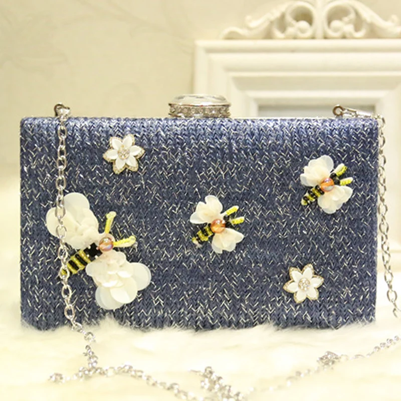 2018 Plastic Flower&Bee Designer Women Clutch Evening Bag Female Luxury Summer Box Clutch Bag Blue Woven Straw Bags for Women