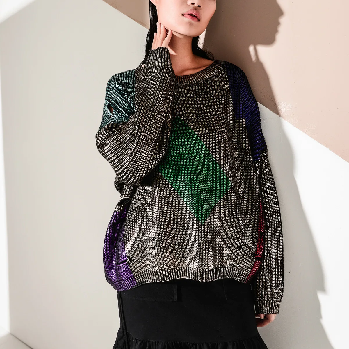 

2018 autumn new Harajuku loose hollow sweater fashion casual gold sweater female short Korean version of the head sweater