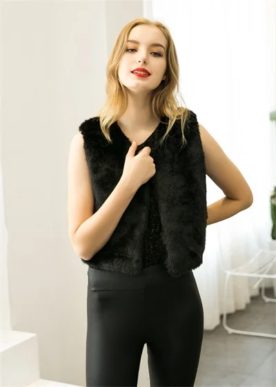 Леди Меховой жилет на осень-зиму женщин теплая куртка Модные тонкий женский пальто короткая заметка многоцветный искусственного меха кролика жилет - Цвет: Black