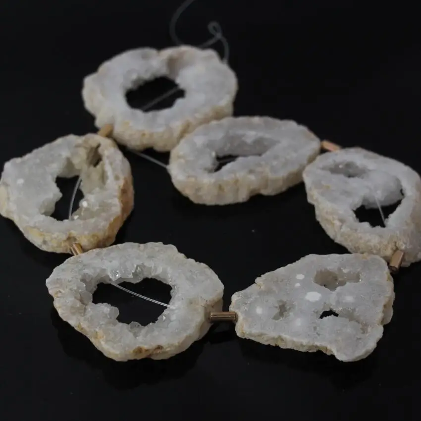 

Approx6PCS/Strand Natural White Druzy Quartz Geode Freeform Slab Connector Pendant Beads,Raw Crystal Drusy Slice Beads