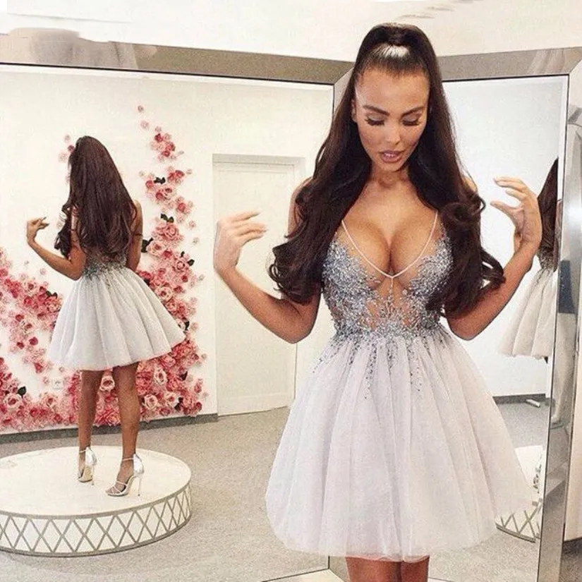 

Sexy Cocktail Dresses V-neck Short Mini Club Party Gown Beaded Homecoming Dresses A-line Tulle Robe De Soiree
