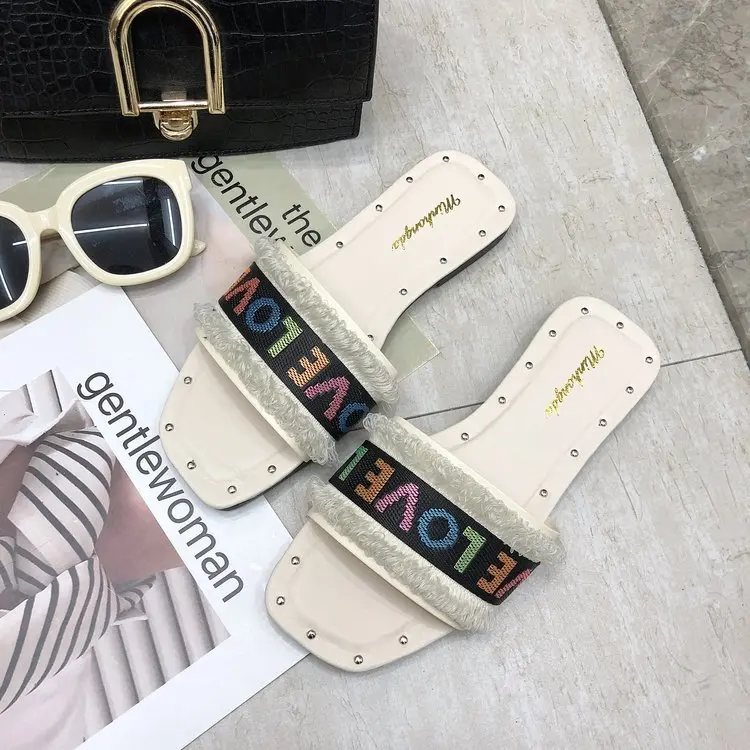 

Women's Shoes Flat Shoes Women Solid Color Casual Beach Slippers Korean Style Women Fashion Letter Indoor Slippers EUR35-39