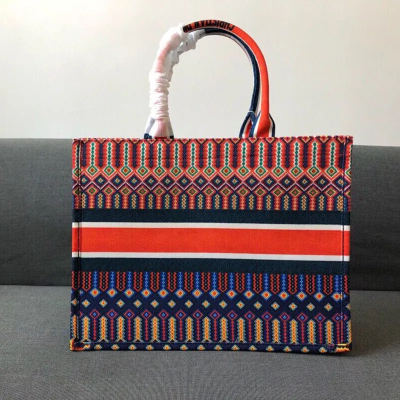 

2019 New Print Shopping Bag Famous Designer Shoulder Portable Large Capacity Canvas Rivet Embroidery Fashion Handbag