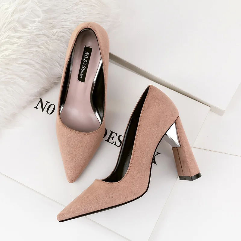 

2019 summer new style simple and simple solid color pointed high heels women suede comfortable wild professional single shoes.