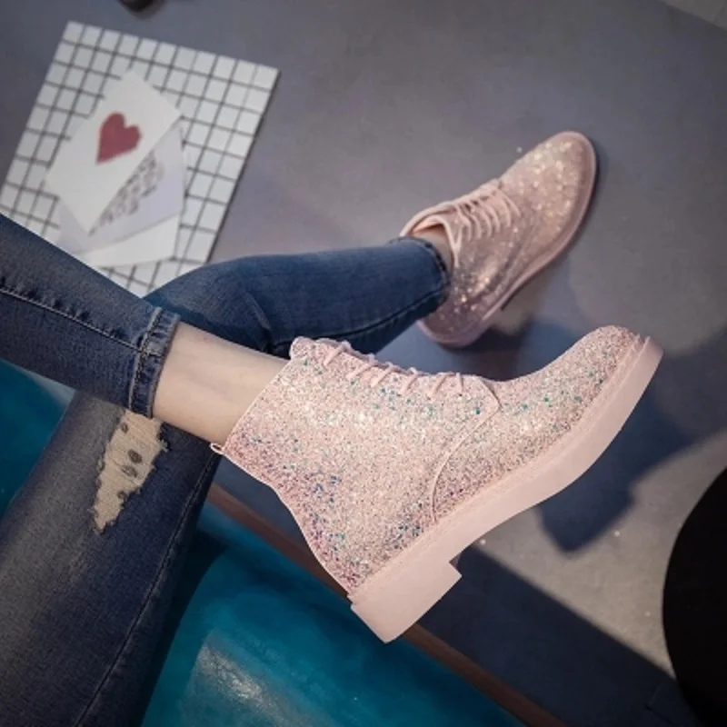 

2018 new ankle boots ladies fall / winter lace leisure sequins black white Martin boots.
