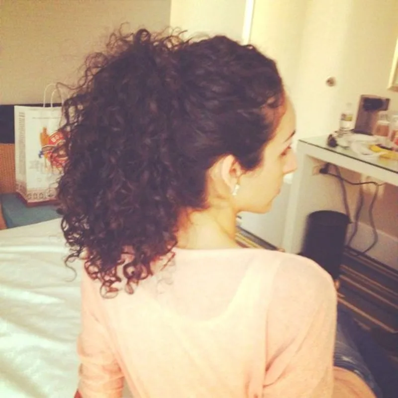 CURLY PONYTAIL
