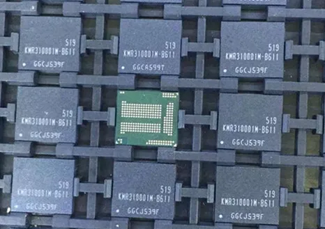 

KMR310001M-B611 eMMC NAND flash memory IC BGA chip