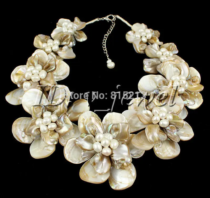 

ddh00987 Natural Shell White Pearl Flower Necklace/Earring Set