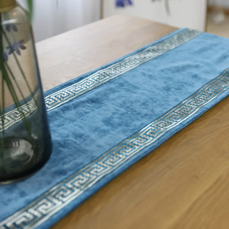 Luxury Chenille Blue Table Runner Dust Cover Contracted End Of Bed Table Flag Tassel Tablecloth For Wedding Party TV Cabinet Luxury Chenille Blue Table Runner Dust Cover Contracted End Of Bed Table Flag Tassel Tablecloth For Wedding Party TV Cabinet
