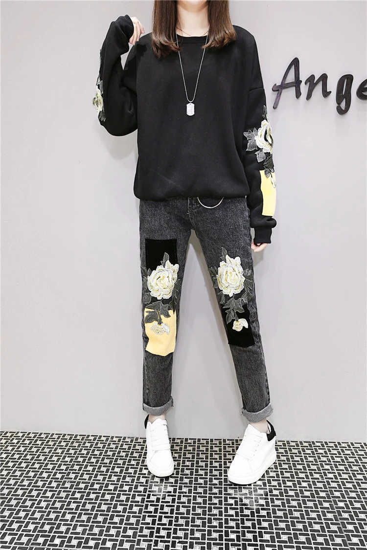 Fashion Spring Fall 2 Piece Sets Women Jeans Suit Casual Loose Embroidery Flowers Tops And jeans Plus Size Female Pants Suit