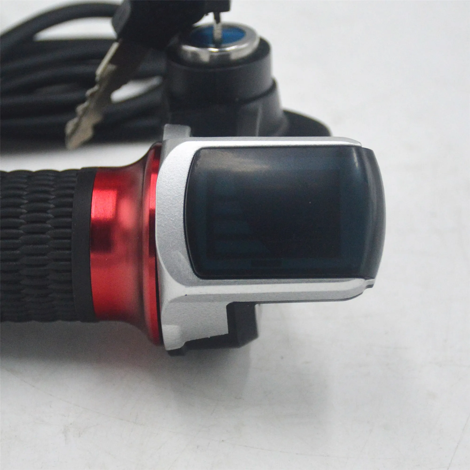 Perfect 24V 36V 48V ebike throttle accelerator with LCD battery display Indicator/ON-OFF Key Lock for electric bike/bicycle/scooter 5 Perfect 24V 36V 48V ebike throttle accelerator with LCD battery display Indicator/ON-OFF Key Lock for electric bike/bicycle/scooter 5