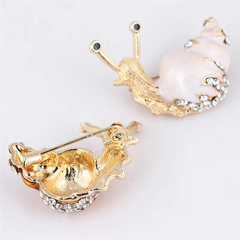 

Available Rhinestone Cute Small Insect Brooch Pin Fashion Enamel Pin High Quality for Women Snail Brooches 2 Colors