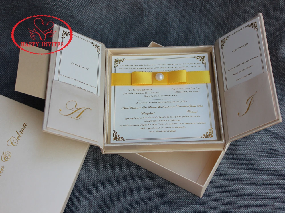 HI2020 - 07 Luxury Silk Invitation Box with Gold Foiling