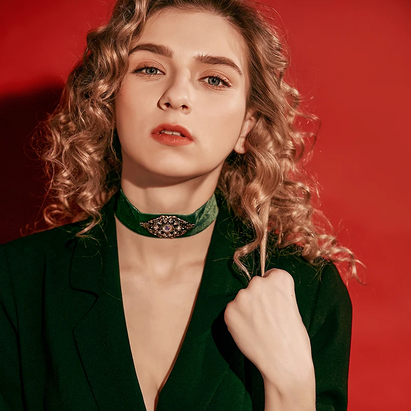 

Spring Trendy Green Korean Suede Choker Necklace Crystal Vintage Design Charm Fashion Women Handmade Necklace Accessories