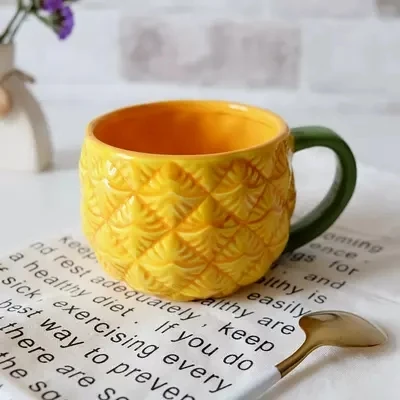 Милые керамические кружки Новинка Офисные кофе напиток чай молоко креативный ананас дизайнер детская чашка для воды сока подарок для детей - Цвет: Черный