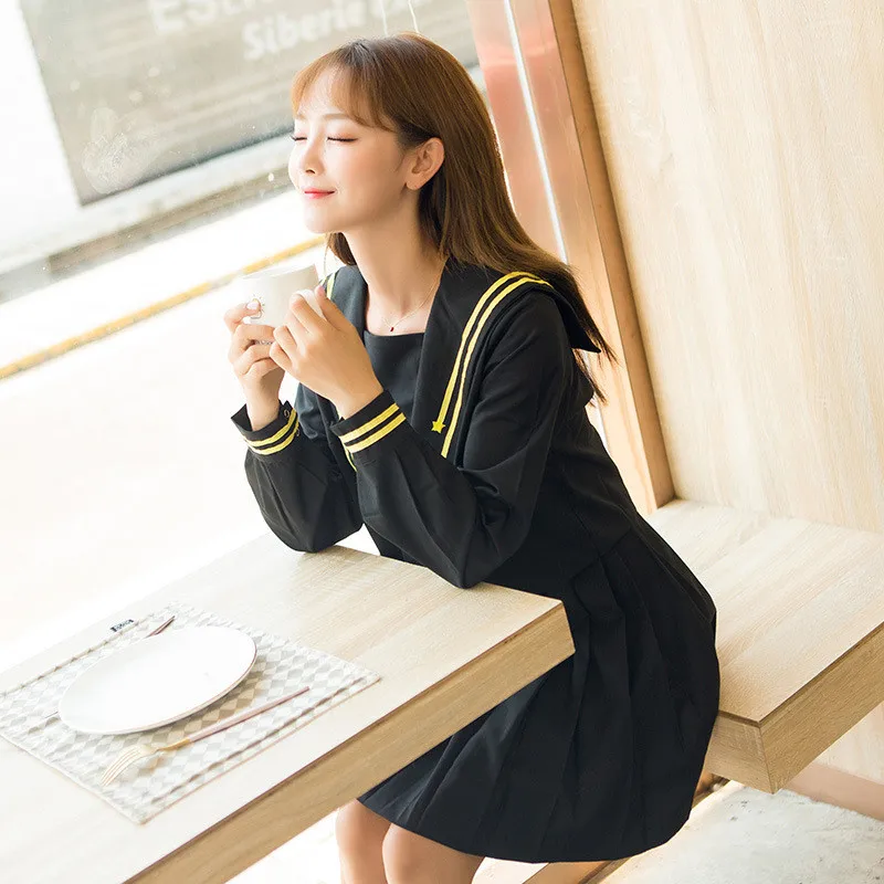 

UPHYD Japanese School Girl Uniform New Long Sleeved Uniforms Women Cosplay Black Sailor Shirt and Pleated Skirt Suits