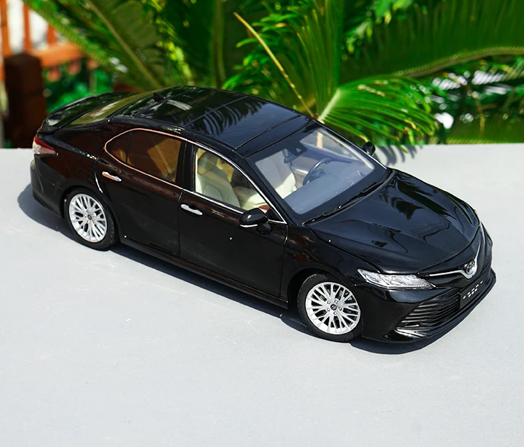 Изысканный 1:18 Toyota восьмого поколения Camry спортивная версия модели сплава автомобиля, коллекционная машинка Модель украшения