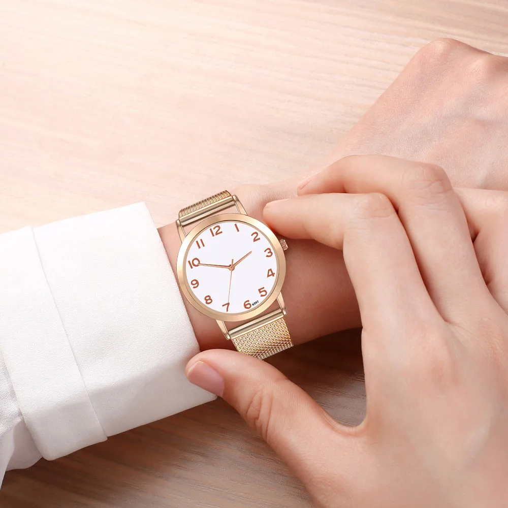 

Fashion And Casual Ladies Retro Peacock Bracelet Sapphire Simulation Quartz Watch 9.10
