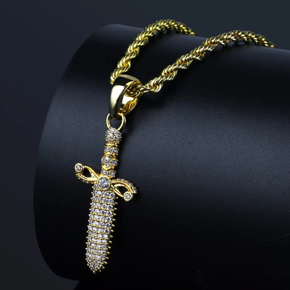

Hip Hop Bling Ice Out Dagger Pendants Necklaces Full Rhinestone Paved Gold Color Copper Sword Necklace for Men Rapper Jewelry
