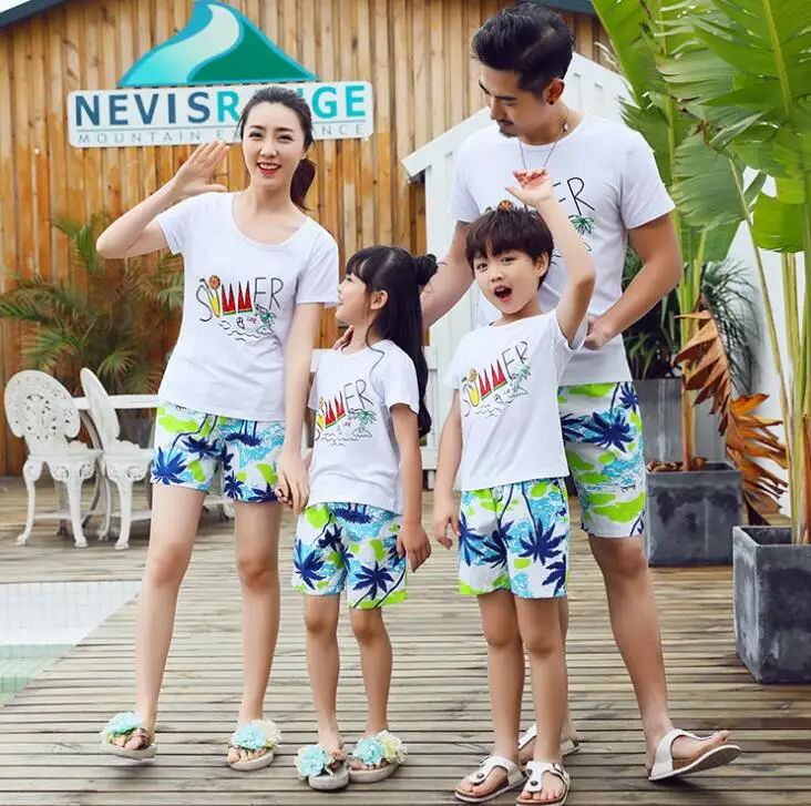 

sand beach family look matching outfits mother daughter father son t shirt+shorts 2PCS mommy and me clothes summer clothing sets
