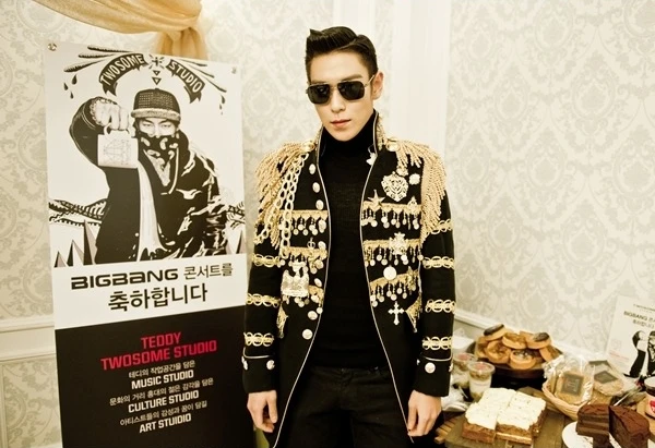 

Male new style fashion black color superstar concert palace bar singer Korea bigbang costumes dj singer stage wear show jacket