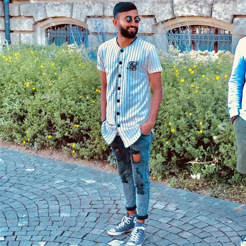 

Fashion 2018 streetwear new summer fashion men's T-shirt hip hop Sik silk baseball knit striped shirt men's clothes tyga