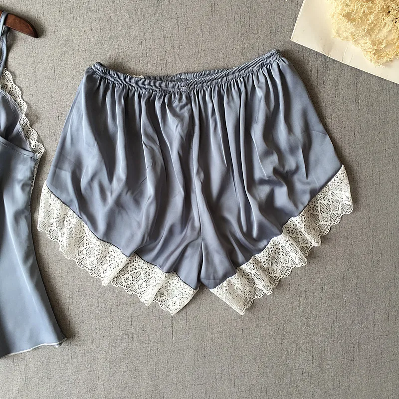 8865468160_1929359744