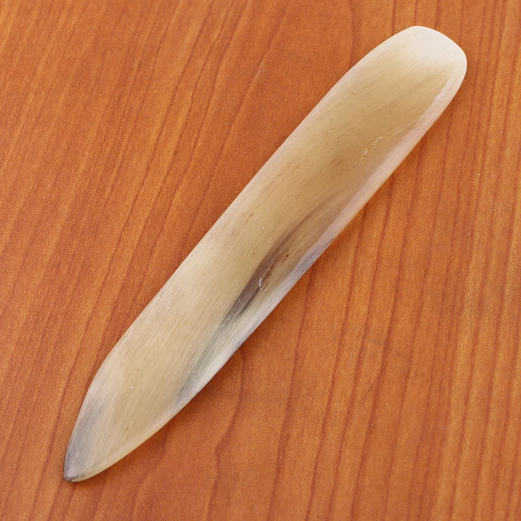 

Natural Carpet Bone Scraper Fabric Scrape Remove Clean Stains Tool Accessory