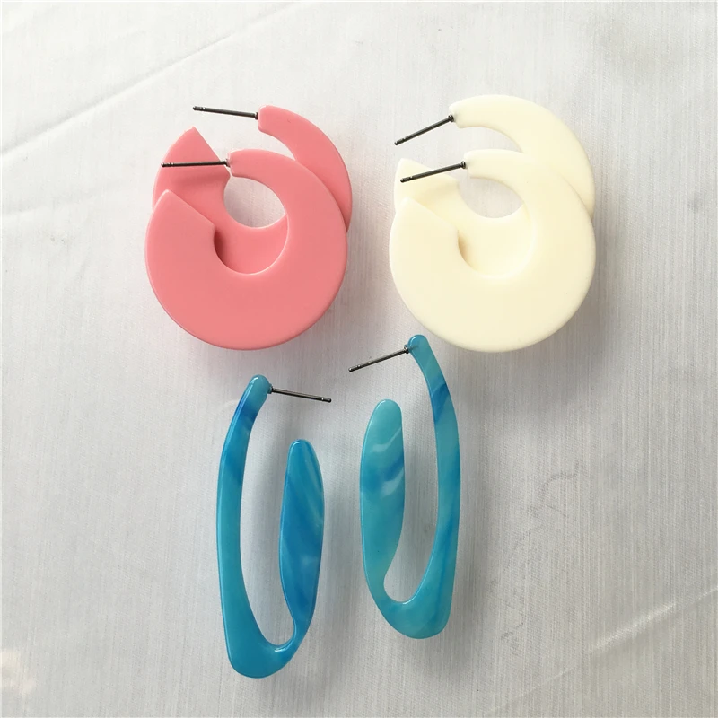 

UJBOX Factory Wholesale 2018 Korean Acrylic Resin Earrings Stud Women Pink Blue White Geometric Party Wedding Earrings Wholesale
