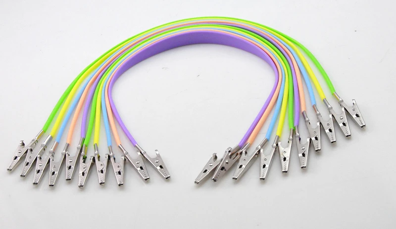 

2pcs Dental Silica Gel Bib Clips Flexible Napkin Holder Patient Holder for dental clinic