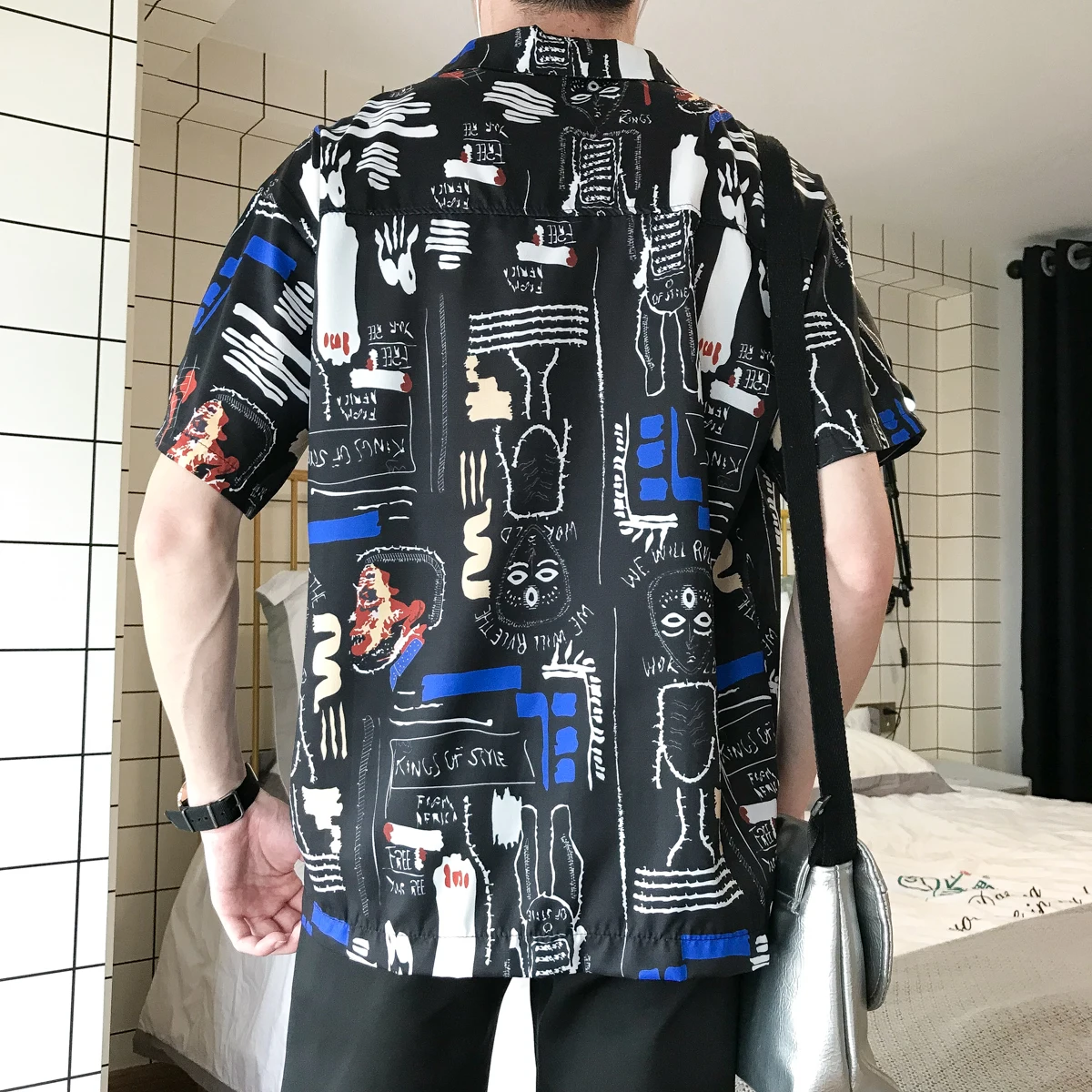 الظلام أيقونة كامل الطباعة بدوره إلى أسفل طوق الرجعية قميص الرجال 2019 الصيف قصيرة الأكمام قمصان الرجال الشارع الرجال قمصان الشارع الشهير