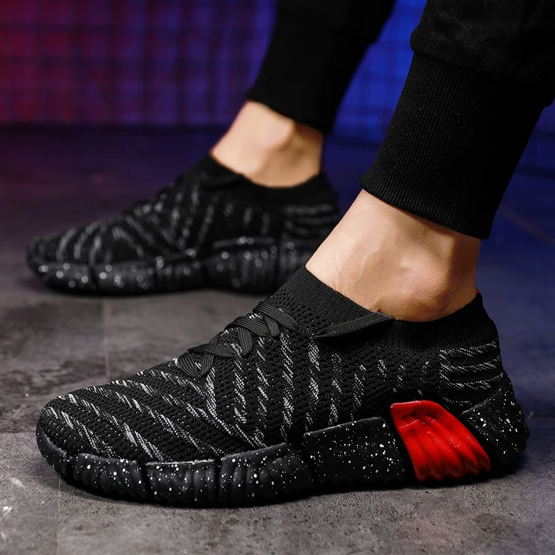 

2019 Breathable Men Sneakers Light Soft Man Lace-up Casual Shoes Brand Fashion Shoes Black White Green Size 39-44
