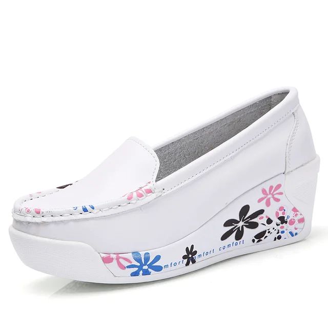 TIMETANG/Летняя женская обувь из натуральной кожи; женская обувь на танкетке для медсестры; Цвет черный, белый; C217 - Цвет: White with flower