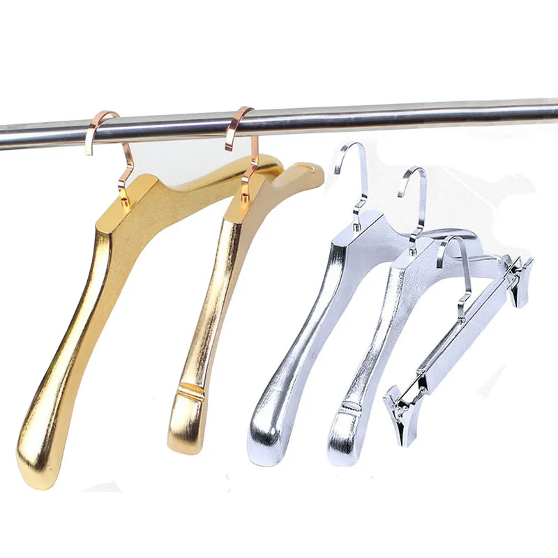 

10 Pcs/Lot High Grade Beautiful Silver Golden Wide Shoulder Plastic Clothes Hanger for Coats Garment Fur Pants
