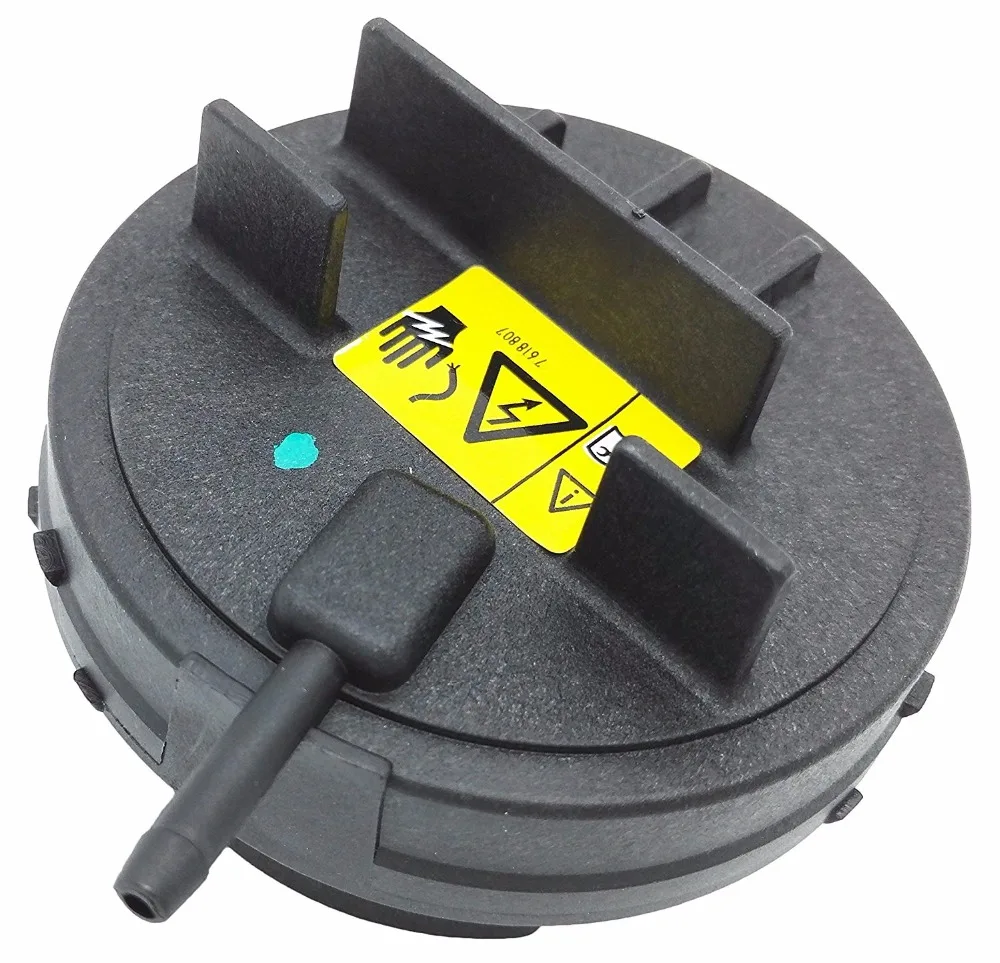 

Cover of N52 Engine Valve Cover for E82 E90 E70 Z4 X3 X5 128i 328i 528i 11127552282 11127552281 car accessories