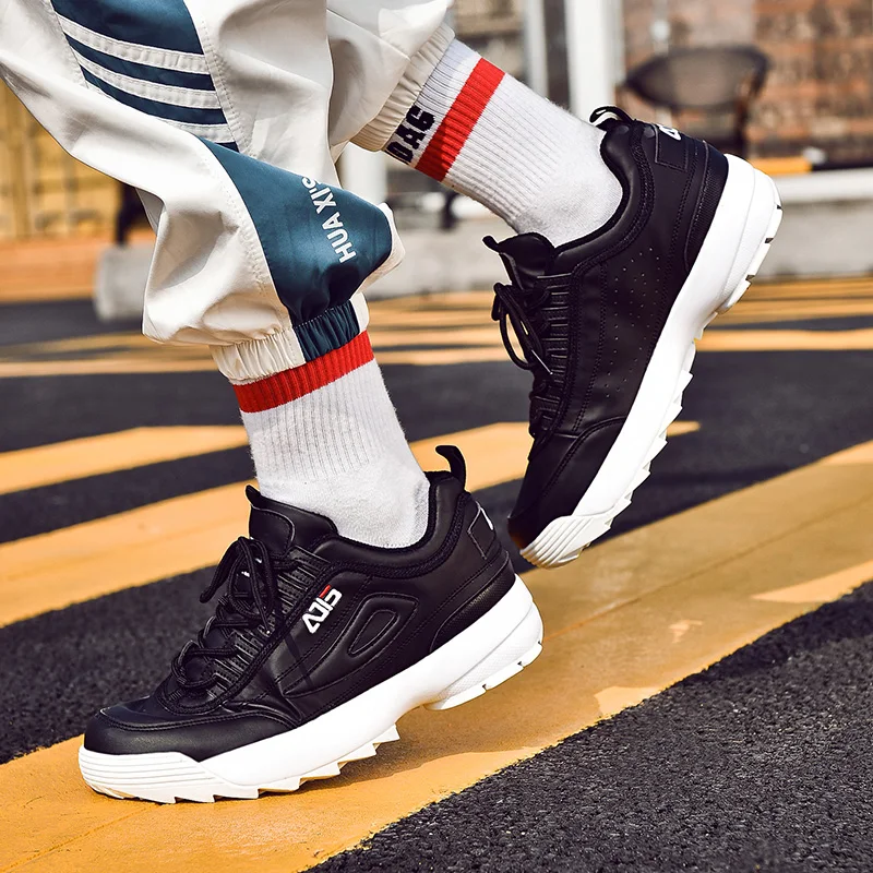 

Original Mens Gym Shoes Professional Running Panda Triple S Sneakers Lightweight Breathable Black Trend Loafer Sports Athletics