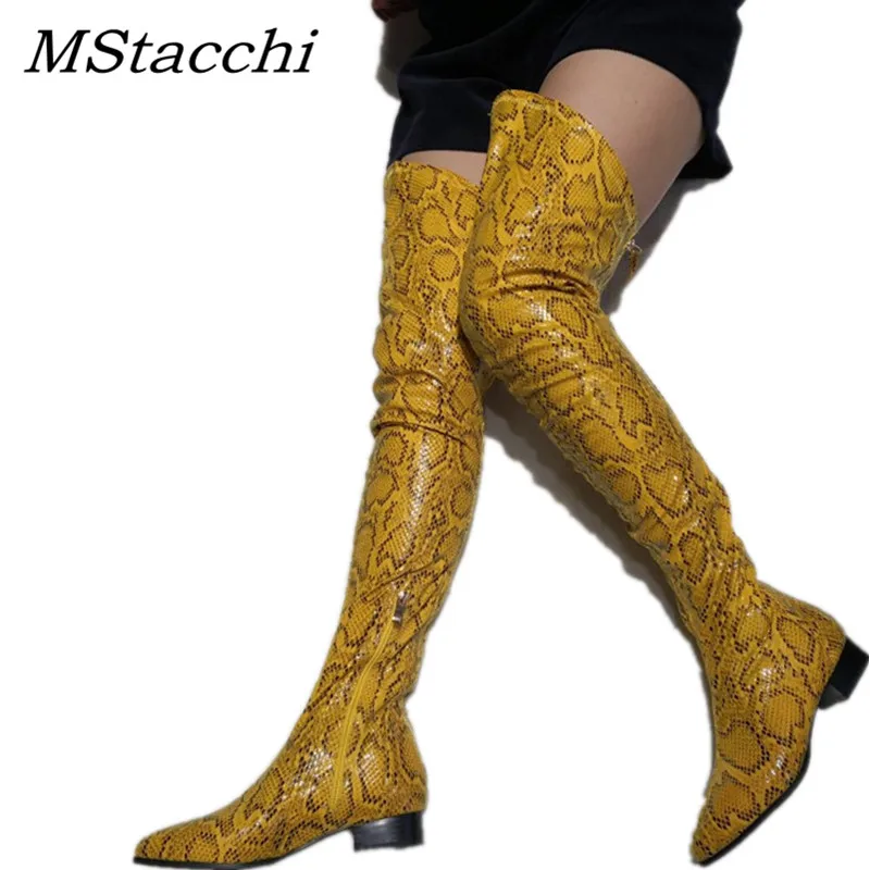 MStacchi/женские сапоги до бедра со змеиным узором; пикантные Сапоги выше колена на плоской подошве; женская обувь с острым носком для подиума; женские цветные сапоги на заказ