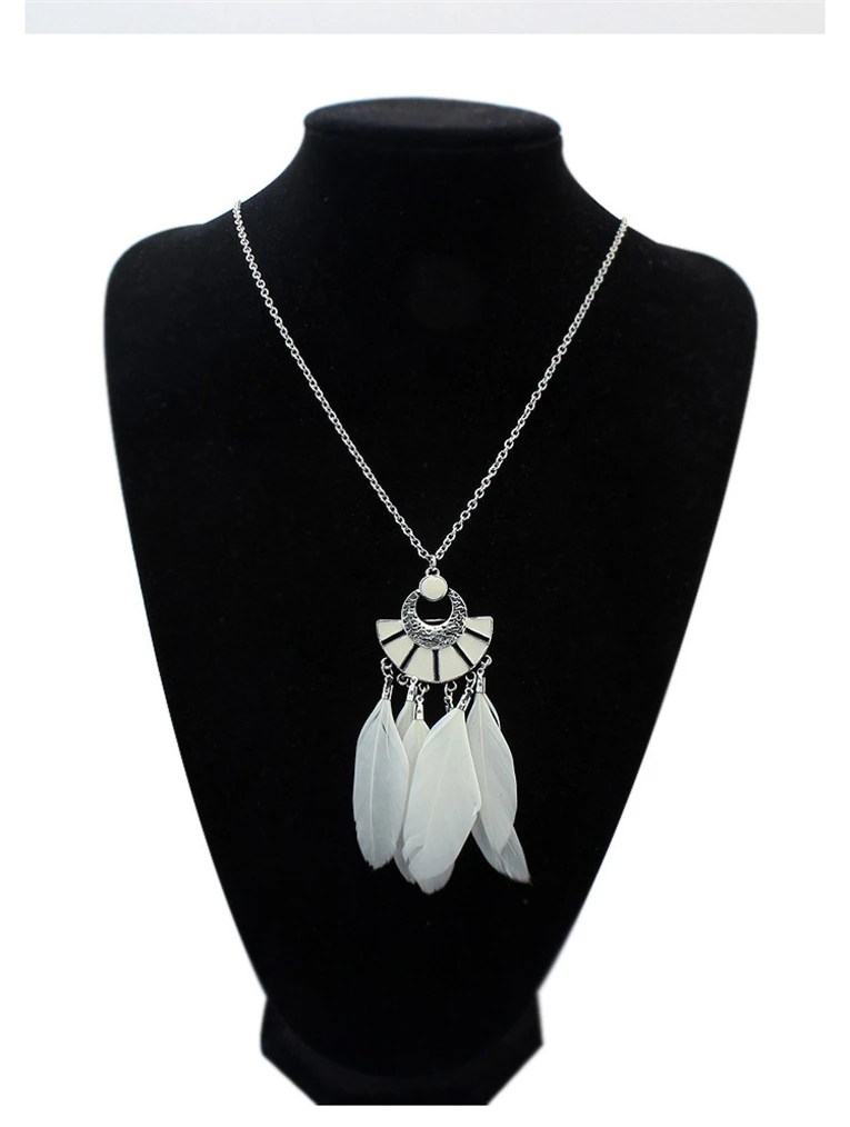 New Ornaments Fashion Fan Necklace Exotic Long Sweater Necklace New Feather Jewelry Necklace Colorful Feather Necklace Female (1)