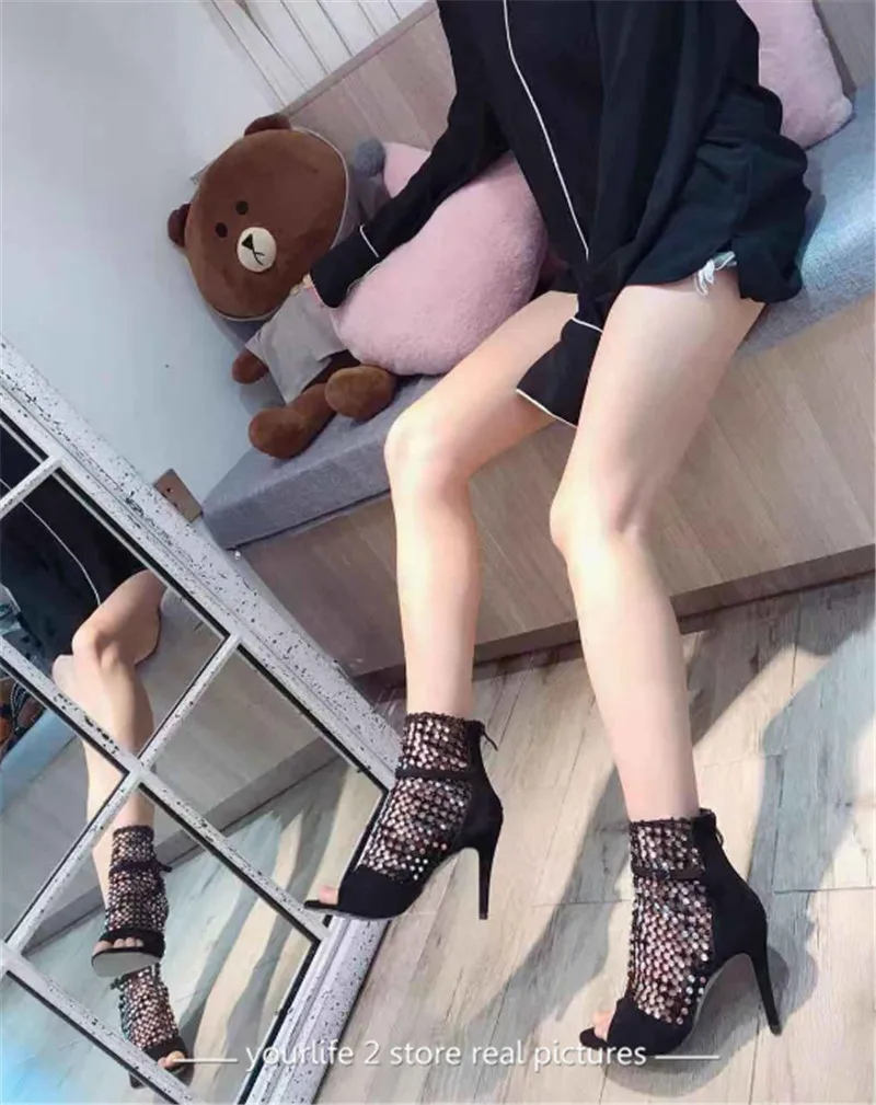  (1)