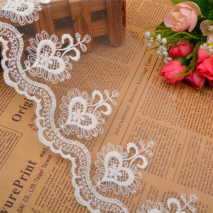 

5 Yards 2016 Hot Sale 11cm Wide Embroidered Off White Lace Fabric Apparel CottonSewing Dress Blouse Skirts Patchwork Accessories