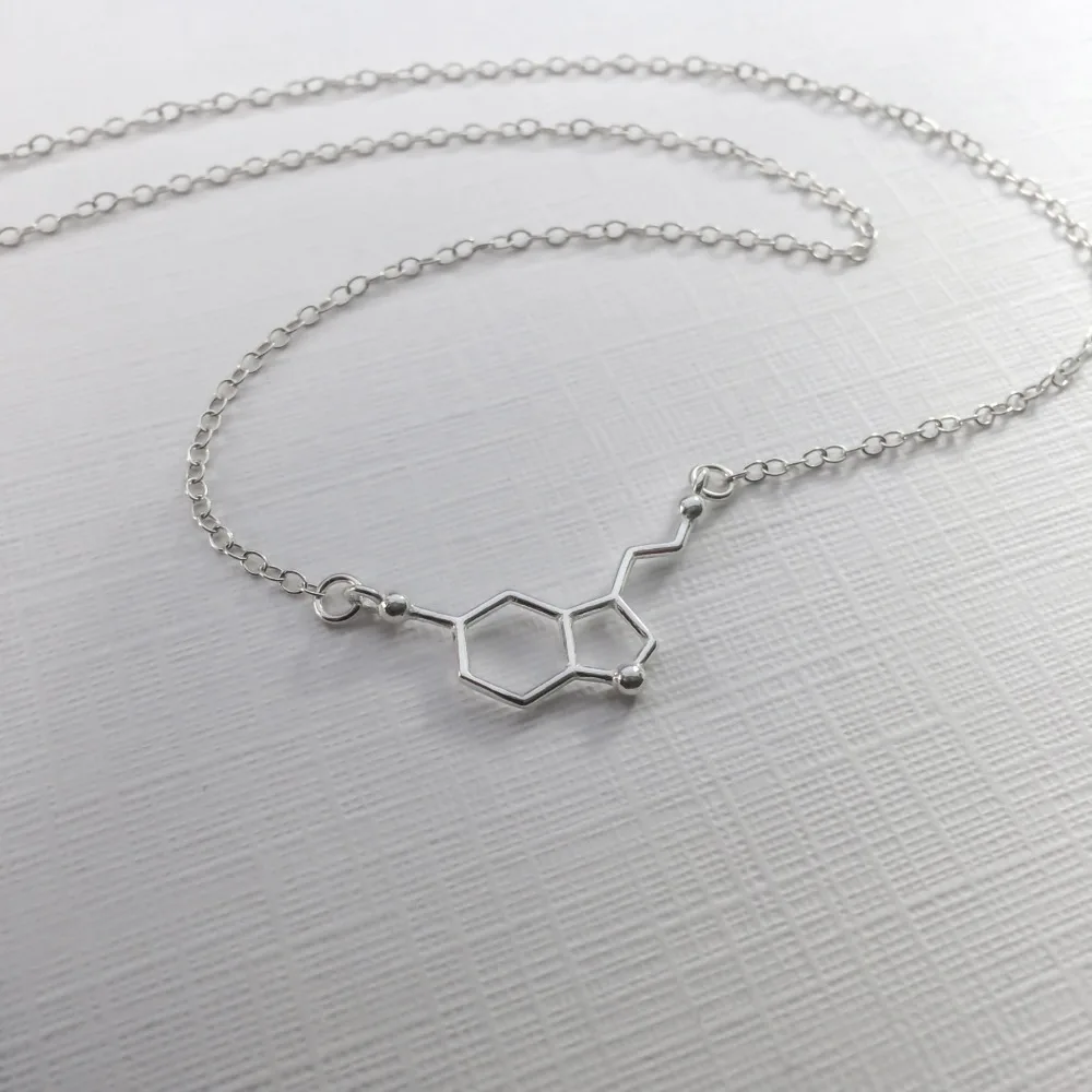 Ромашки химическое ожерелье молекула серотонина Крошечный Кулон Ожерелье s для женщин подарок девушке