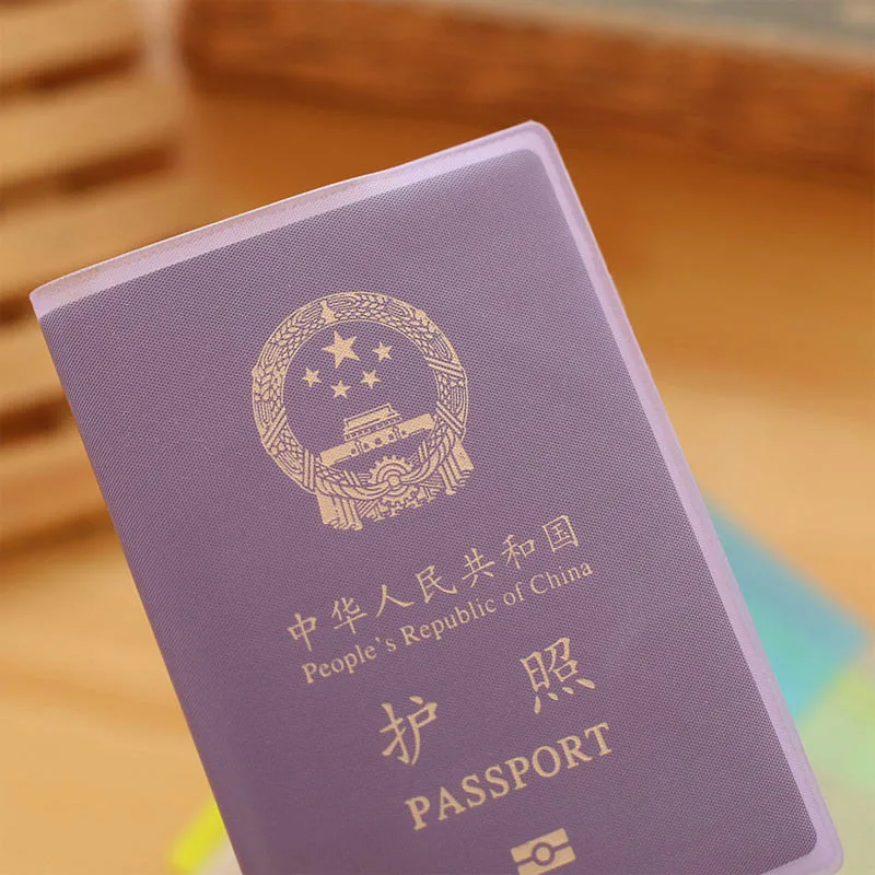 Освего паспорт, разные цвета, Ретро стиль, прозрачный твердый ПВХ Водонепроницаемый с отделением для паспорта, Портативный незаменимо в поездке, карта карман для удостоверения личности